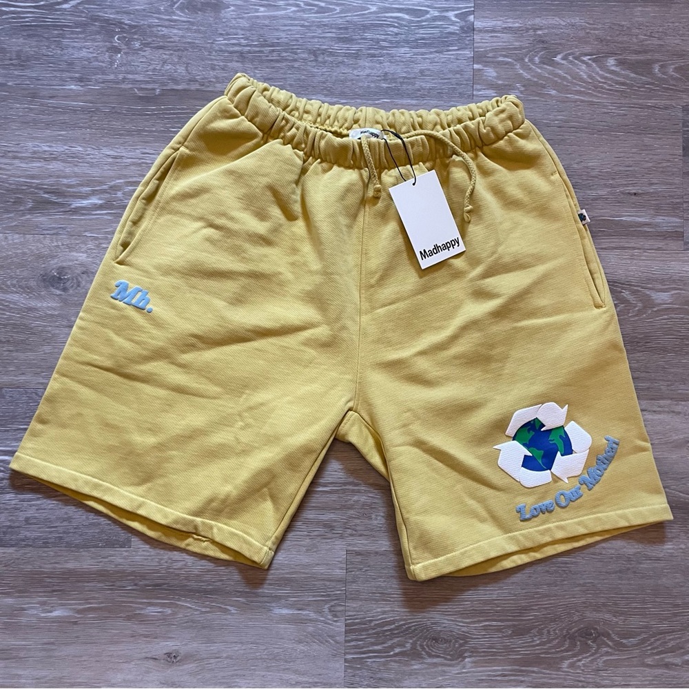 Madhappy Yellow Earth Day Organic Cotton Fleece Shorts size Large NWT